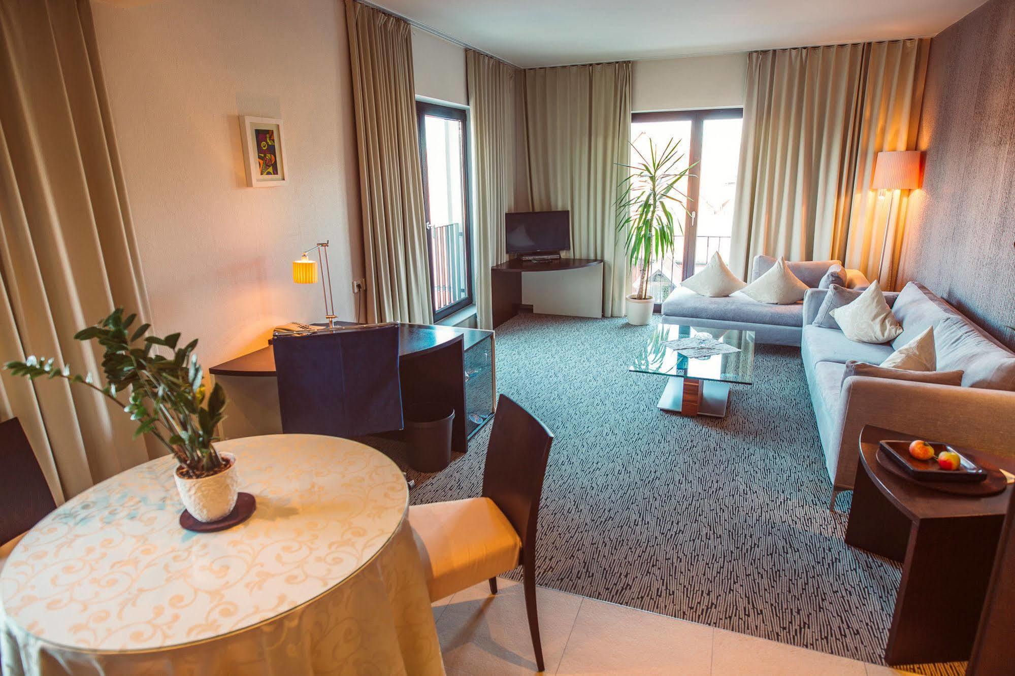 Lindenhof Hotel Tepe Damme Bagian luar foto